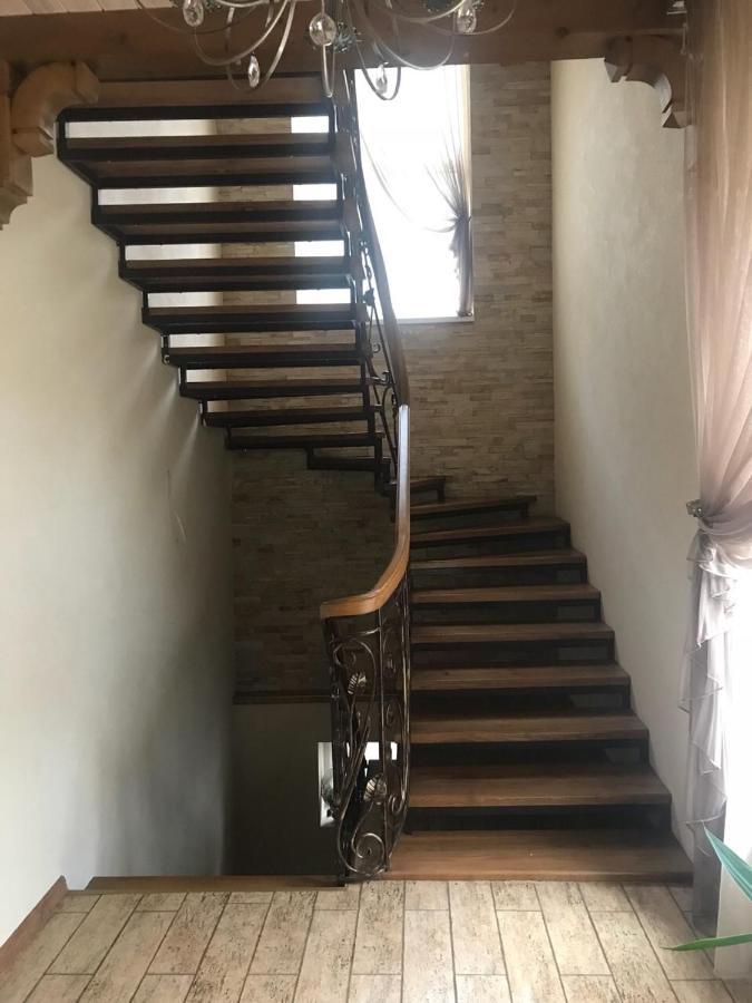 Hotel Писанка Плюс Jaremče Esterno foto